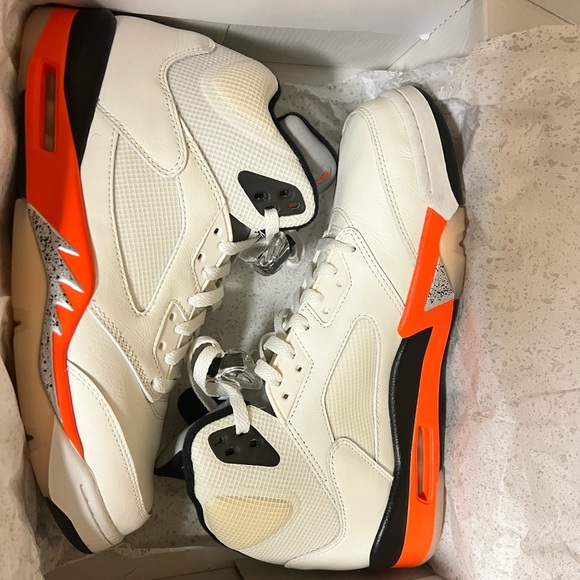 Shattered backboard 5’s - Picture 3 of 6
